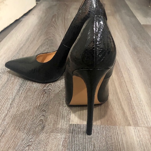 Black pumps - Picture 4 of 5